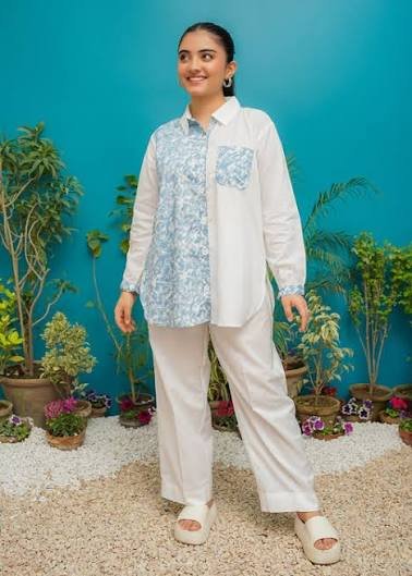 WHITE AND BLUE PRINTED LONG-SLEEVE TUNIC AND TROUSER SET