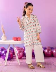 PRINTED KURTA AND TROUSER SET