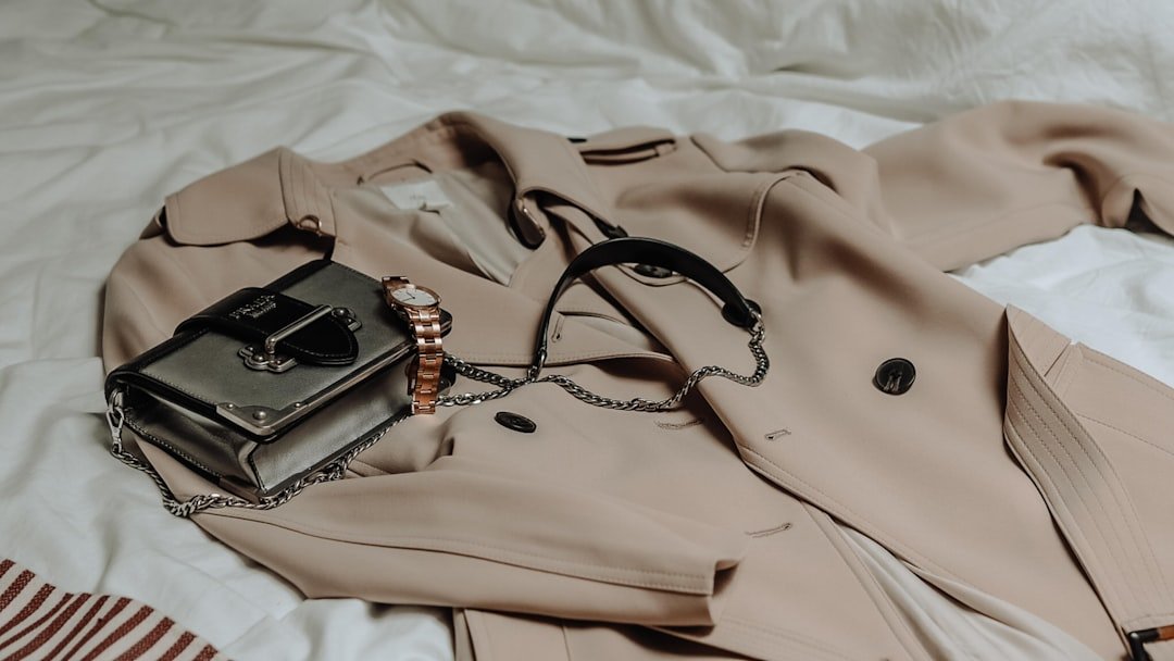 OVERSIZED LINEN SHIRT