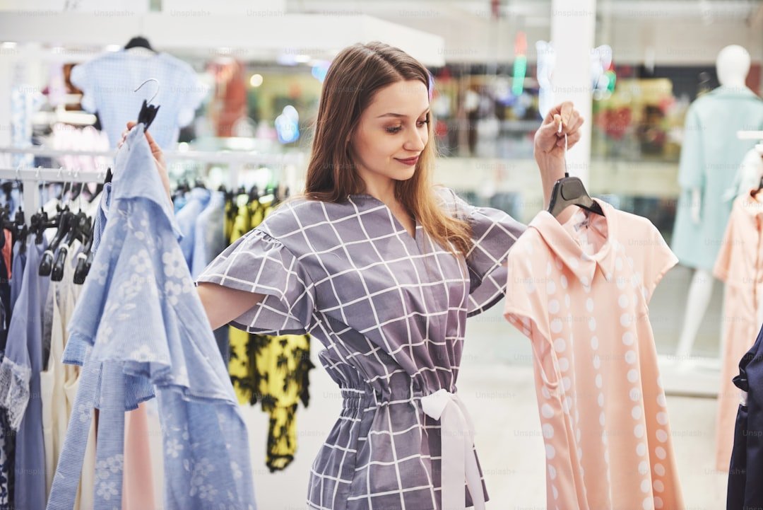CHIC DRESS