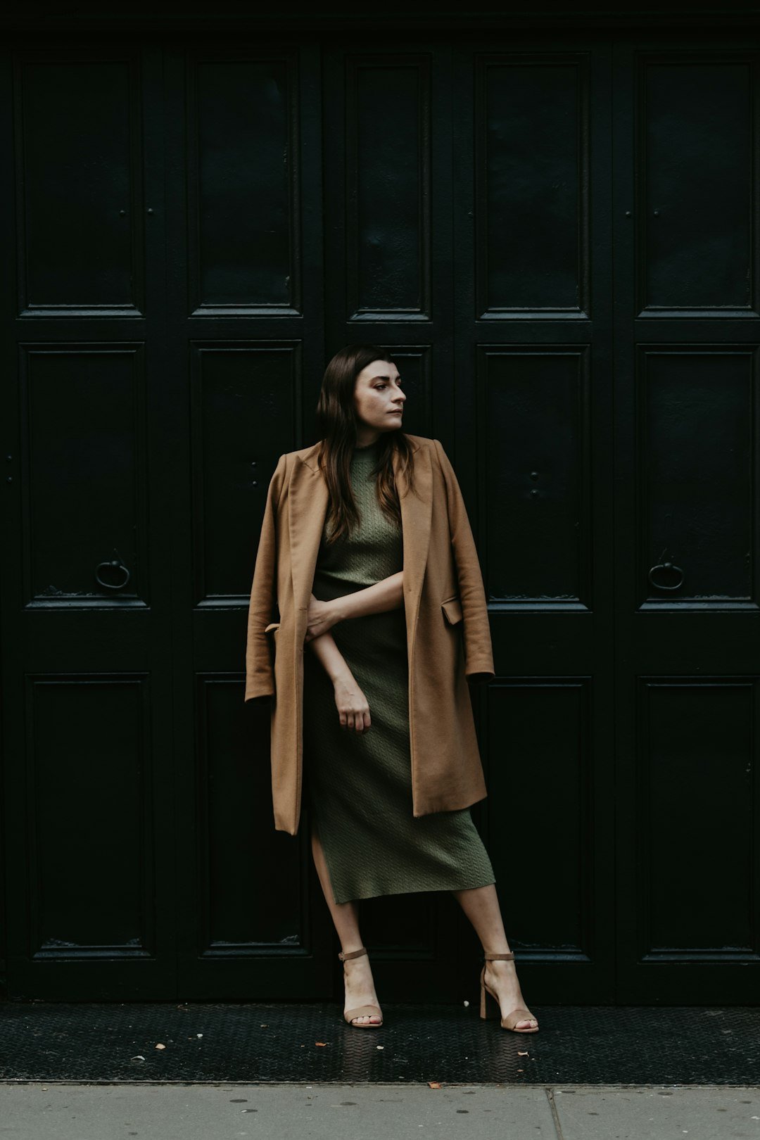 BLACK COAT
