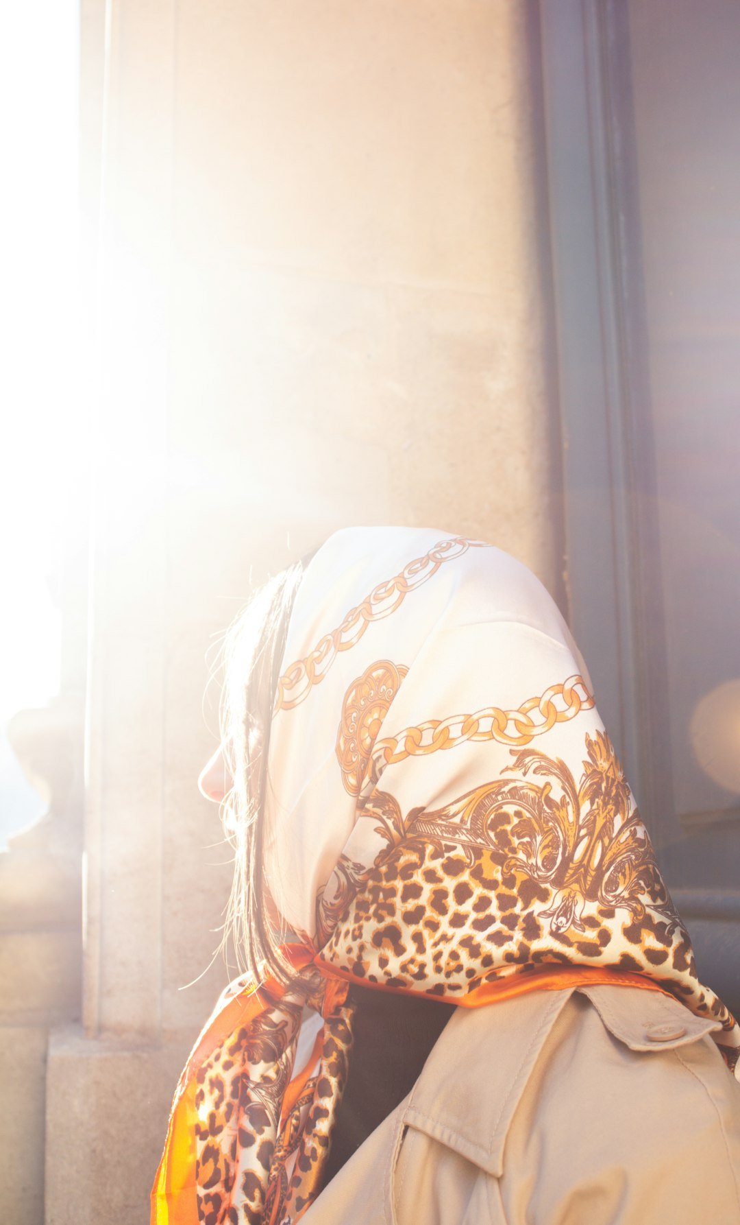 ELEVATED SCARF
