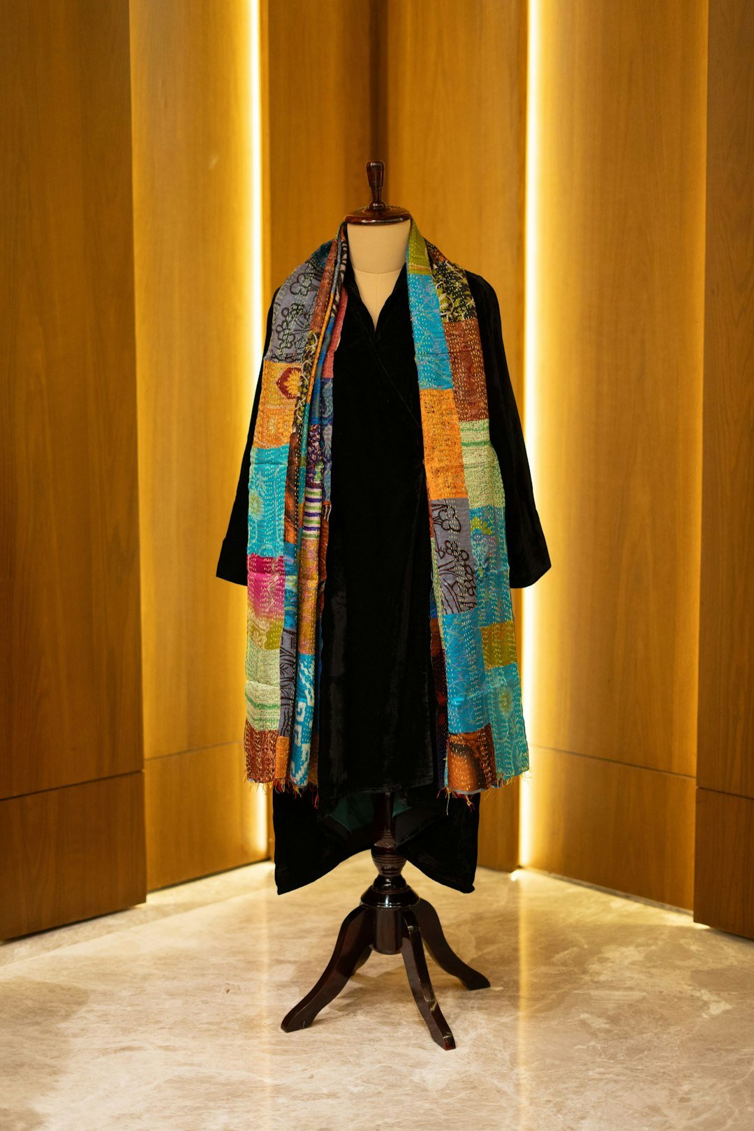 CHIC DRESS