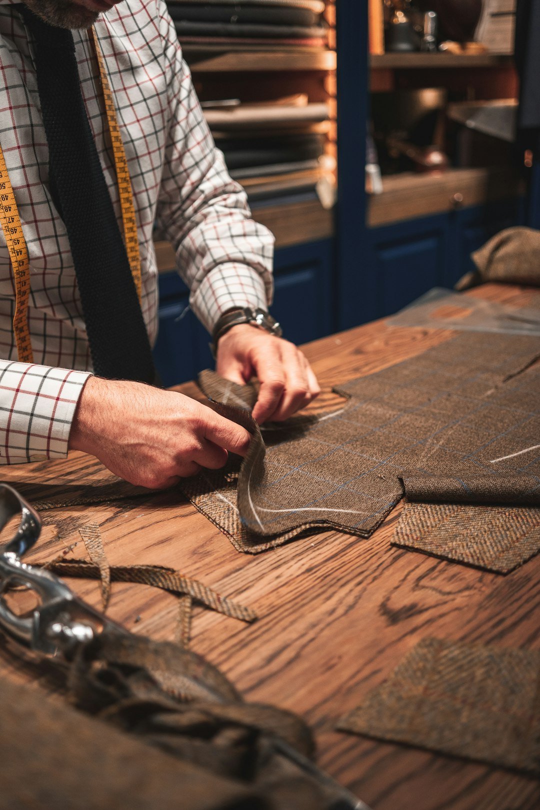 Tailor measuring fabric